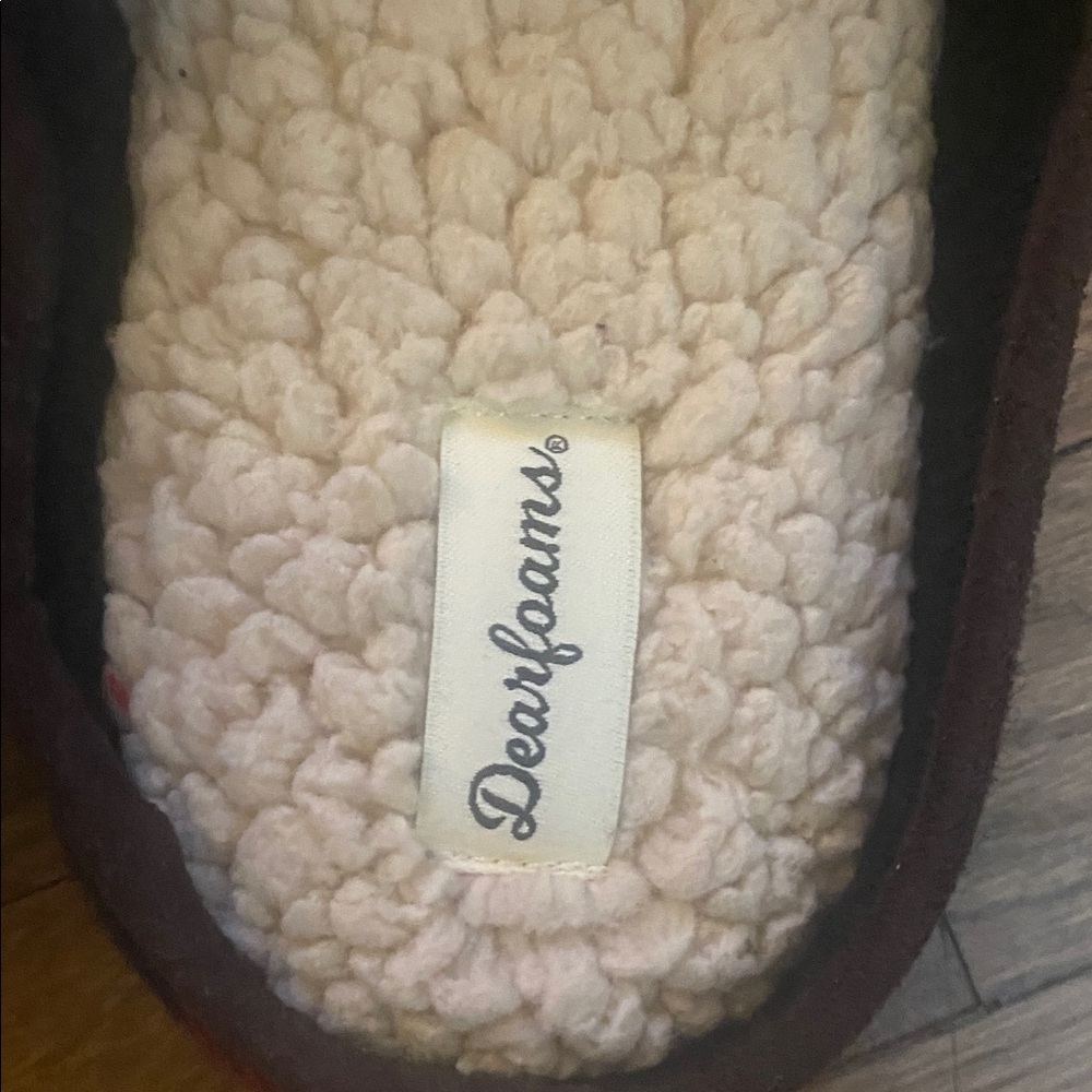 Dearfoams - Picture 4 of 7